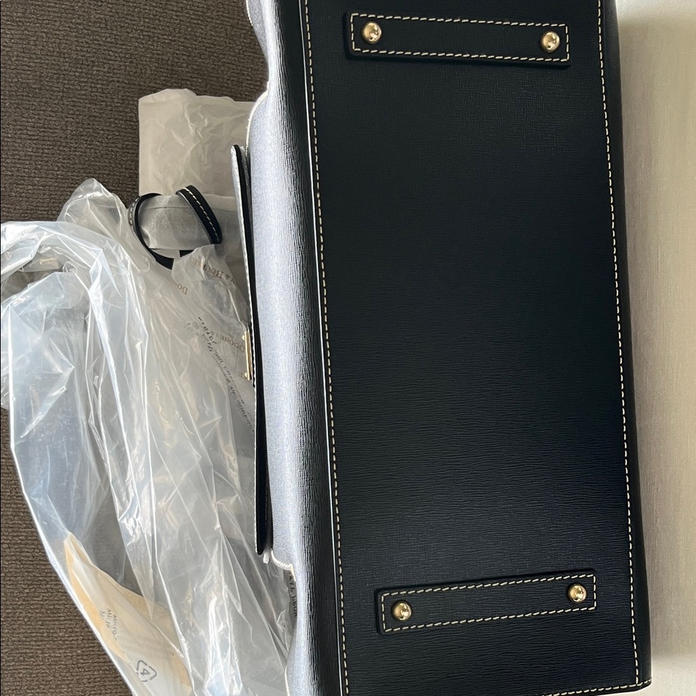 Dooney & Bourke Florentine Leather Shoulder Bag Factory Packaging - Picture 7 of 8